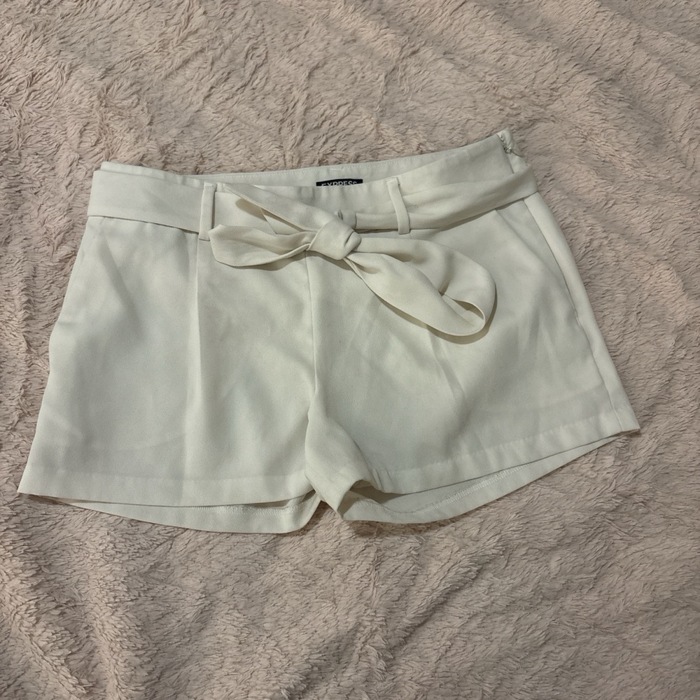 Express High Waist Cream Women's Shorts